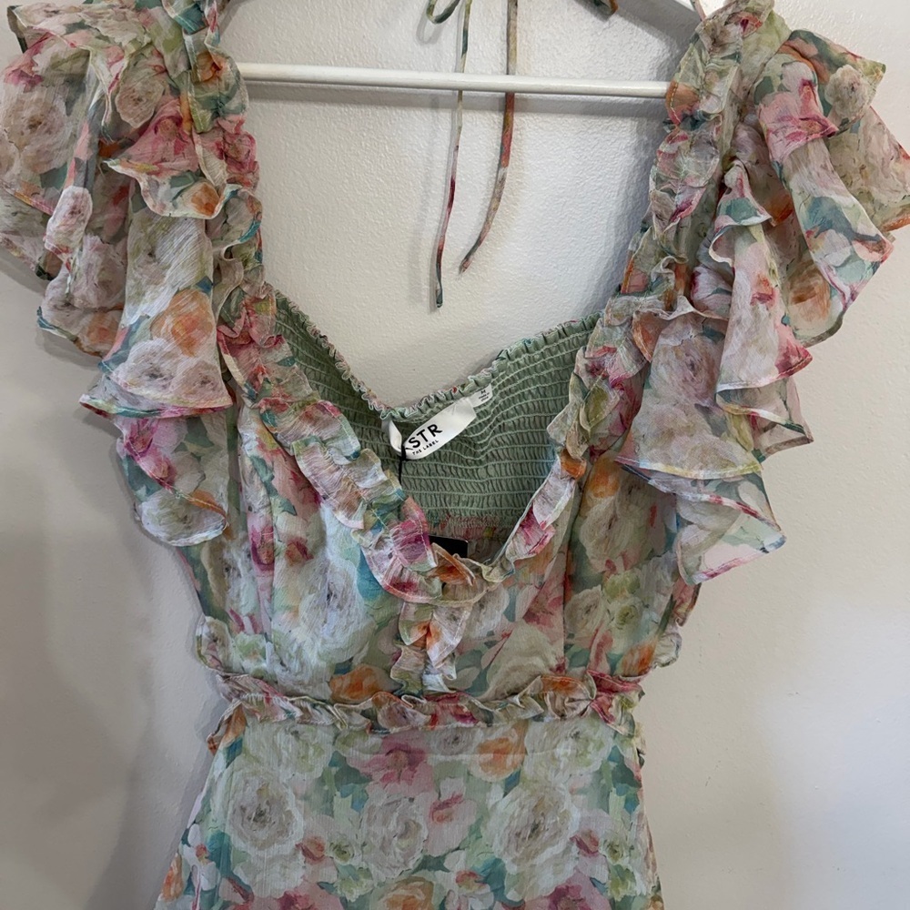 ASTR Mable Dress in Light Green Floral - Picture 5 of 7